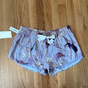 Aritzia Wilfred shorts NWT